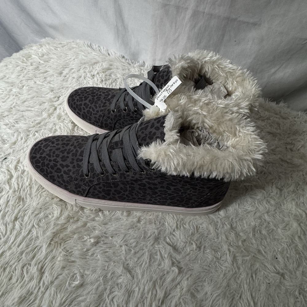 Boutique By Corkys Shoes Womens Size 10 Leopard High Tops Lace Up Sneakers - Picture 2 of 6